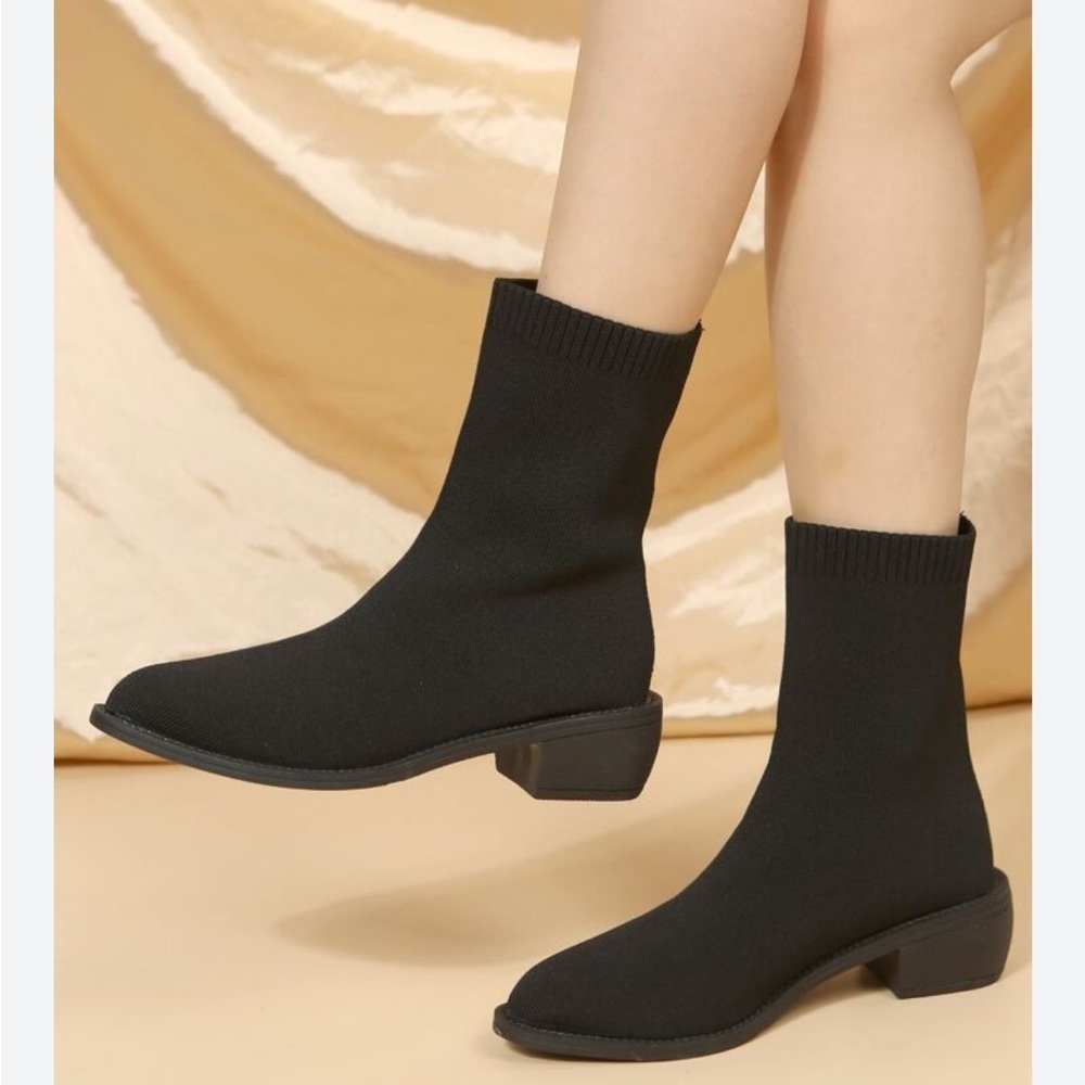 Womens Like New SHEIN Minimalist Heeled Slip On Sock Boots